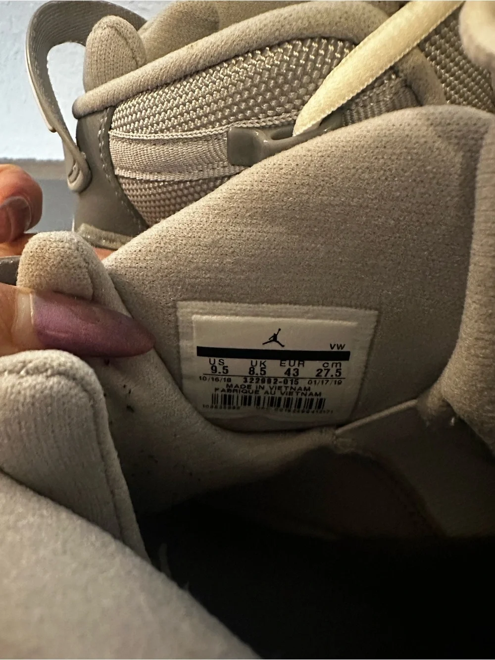 Jordan man 6 rings like new only worn once